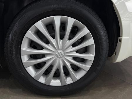 2024-Suzuki-Ciaz-15-GL_10