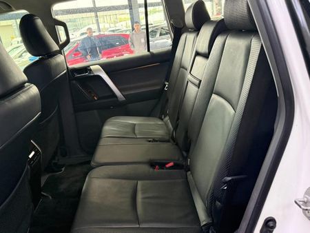 2011-Toyota-Land-Cruiser-Prado-40-V6-VX-Auto_13