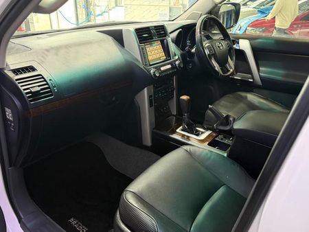 2011-Toyota-Land-Cruiser-Prado-40-V6-VX-Auto_1