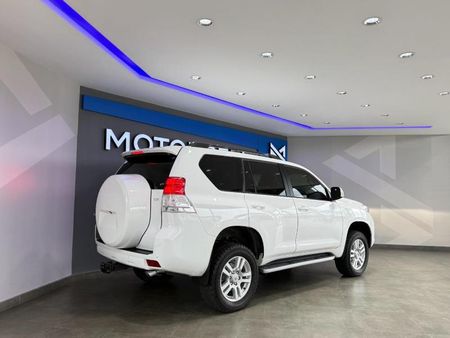 2011-Toyota-Land-Cruiser-Prado-40-V6-VX-Auto_23