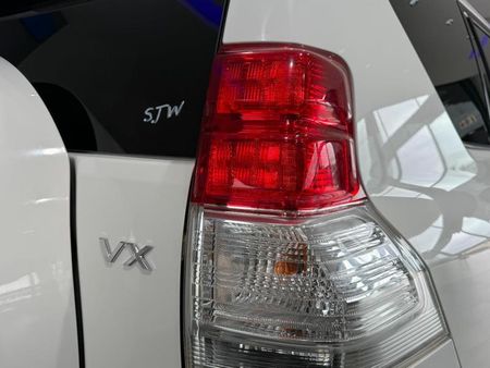 2011-Toyota-Land-Cruiser-Prado-40-V6-VX-Auto_25