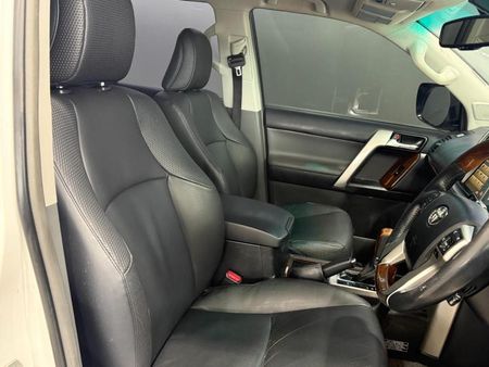 2011-Toyota-Land-Cruiser-Prado-40-V6-VX-Auto_8