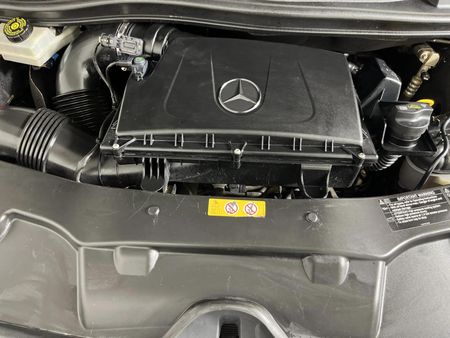 2016-Mercedes-Benz-V-Class-V-250-Bluetec-Avantgarde-Auto_8