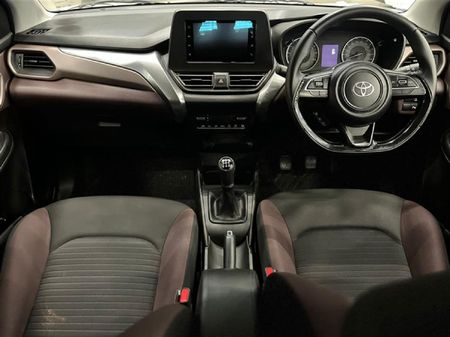 2025-Toyota-Starlet-Cross-15XS_9