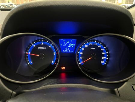 2013-Hyundai-ix35-R20-CRDi-GLS-Elite-AWD-Auto_10