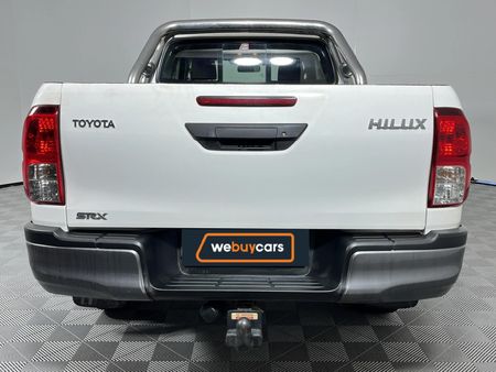 2020-Toyota-Hilux-24-GD-6-Raised-Body-SRX-Extended-Cab_17