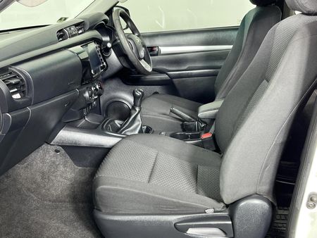2020-Toyota-Hilux-24-GD-6-Raised-Body-SRX-Extended-Cab_7