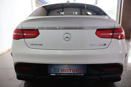 2017-Mercedes-AMG-GLE-63-S-AMG-Coupe_5