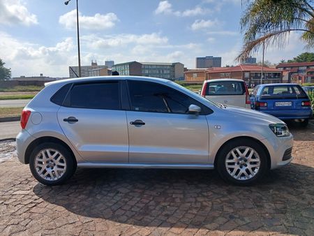 2021-Volkswagen-Polo-Vivo-14-Trendline-5-dr_0