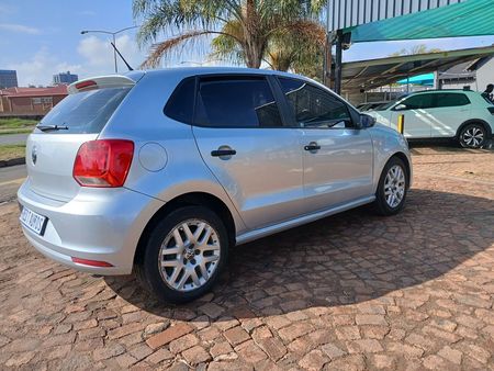 2021-Volkswagen-Polo-Vivo-14-Trendline-5-dr_9
