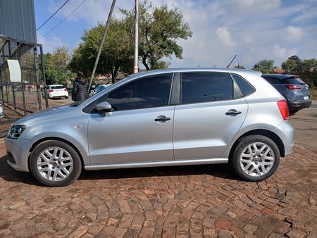 2021-Volkswagen-Polo-Vivo-14-Trendline-5-dr_2
