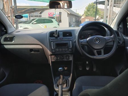 2021-Volkswagen-Polo-Vivo-14-Trendline-5-dr_5