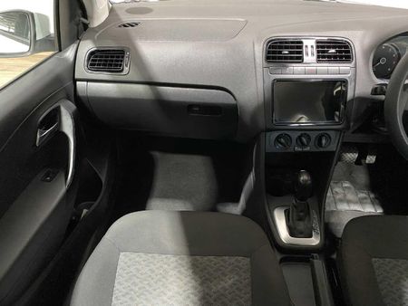2025-Volkswagen-Polo-Vivo-16-Life_14