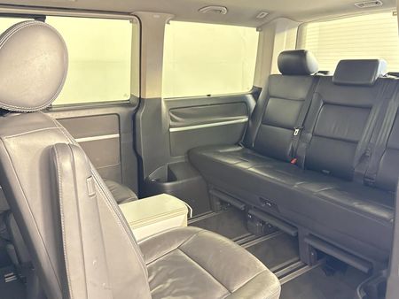 2015-Volkswagen-Caravelle-T5-20-BiTDI-Auto-4Motion_3