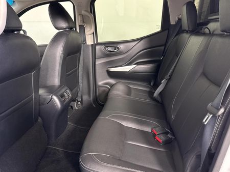 2017-Nissan-Navara-23D-LE-4x4-Auto-Double-Cab_3