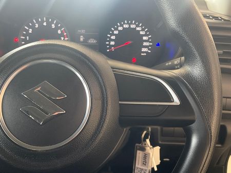 2025-Suzuki-Swift-12-GL_9