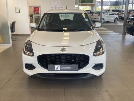 2025-Suzuki-Swift-12-GL_3