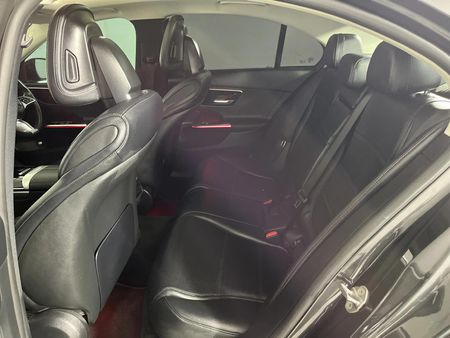 2022-Mercedes-Benz-C-Class-C-220d-Auto_3