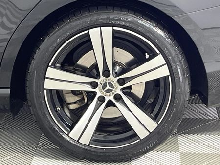 2022-Mercedes-Benz-C-Class-C-220d-Auto_6