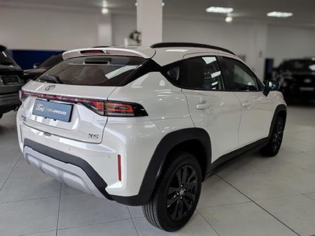 2025-Toyota-Starlet-Cross-15XS_6