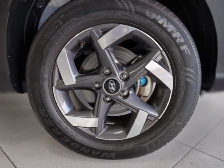 2022-Hyundai-Venue-10-TGDI-Fluid-DCT_9