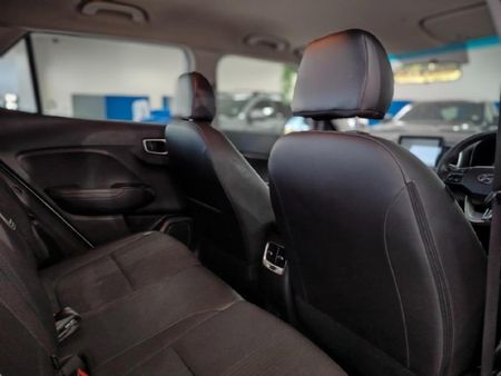 2022-Hyundai-Venue-10-TGDI-Fluid-DCT_11