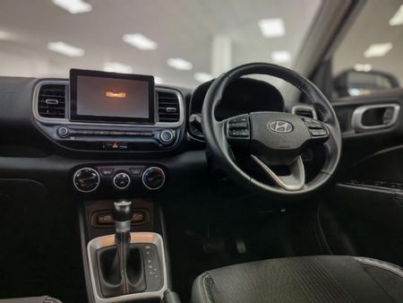 2022-Hyundai-Venue-10-TGDI-Fluid-DCT_14