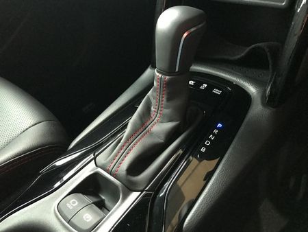 2025-Toyota-Corolla-Cross-18-GR-S-Hybrid_14