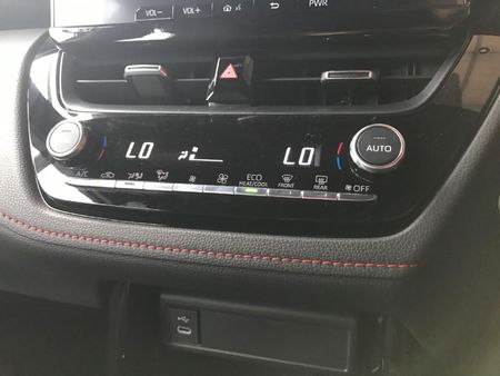 2025-Toyota-Corolla-Cross-18-GR-S-Hybrid_15