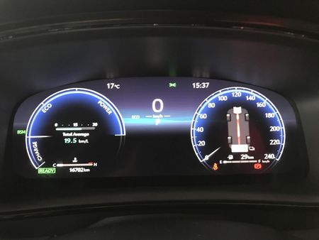 2025-Toyota-Corolla-Cross-18-GR-S-Hybrid_18