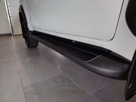 2024-Toyota-Hilux-28-GD-6-Raised-Body-Legend-Auto-Double-Cab_18