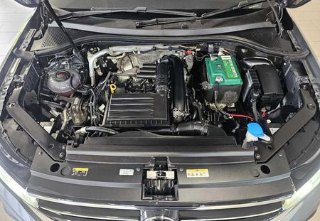 2023-Volkswagen-Tiguan-Allspace-14-TSI-R-Line-DSG-Auto_19
