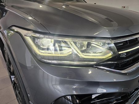 2023-Volkswagen-Tiguan-Allspace-14-TSI-R-Line-DSG-Auto_6