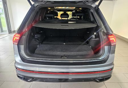 2023-Volkswagen-Tiguan-Allspace-14-TSI-R-Line-DSG-Auto_8