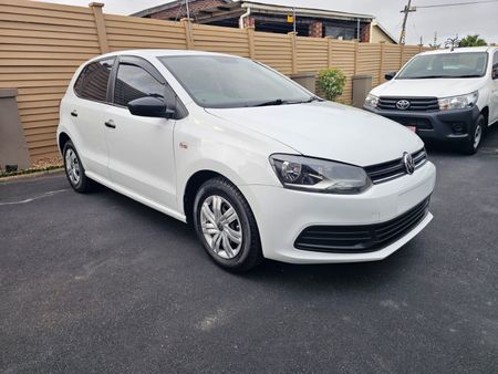 2022-Volkswagen-Polo-Vivo-14-Hatch-74000-KM_0