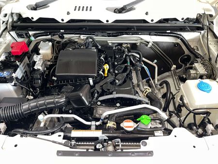 2023-Suzuki-Jimny-15-GLX_12