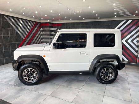 2023-Suzuki-Jimny-15-GLX_14