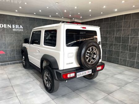 2023-Suzuki-Jimny-15-GLX_18