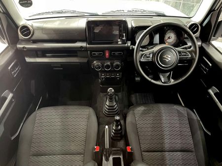 2023-Suzuki-Jimny-15-GLX_5