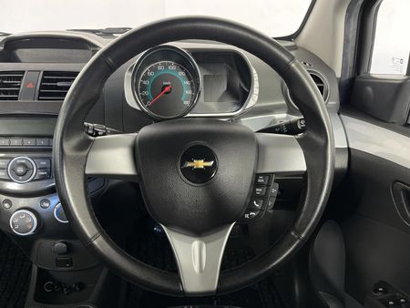 2015-Chevrolet-Spark-12-LT_11