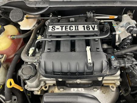 2015-Chevrolet-Spark-12-LT_12
