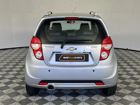 2015-Chevrolet-Spark-12-LT_17