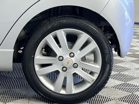 2015-Chevrolet-Spark-12-LT_6