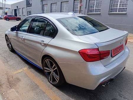 2017-BMW-3-Series-320d-Auto_6