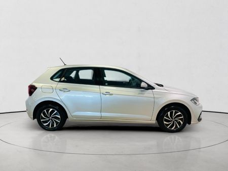 2025-Volkswagen-Polo-10-TSI-Life-Auto-DSG_2