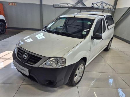 2022-Nissan-NP200-16-AC-Safety-Pack_3