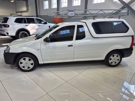 2022-Nissan-NP200-16-AC-Safety-Pack_4