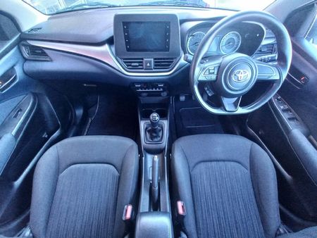 2024-Toyota-Starlet-15-XS_11