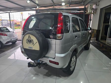 2002-Daihatsu-Terios-13_10