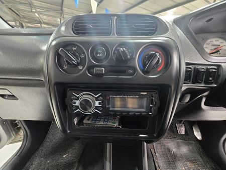 2002-Daihatsu-Terios-13_18